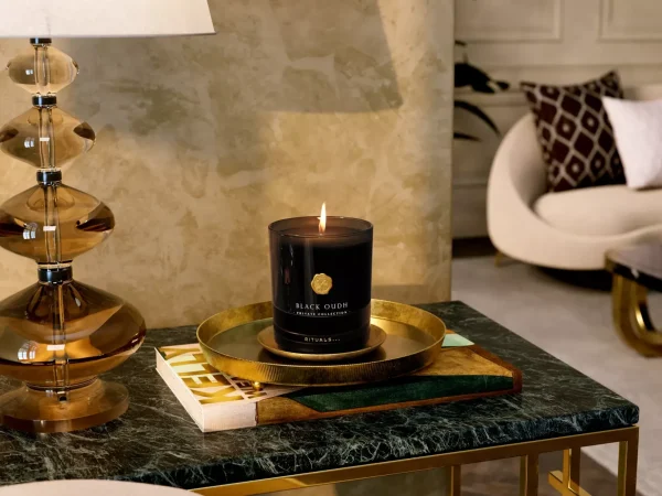 Eksklusive Duftlys^Rituals Black Oudh Scented Candle