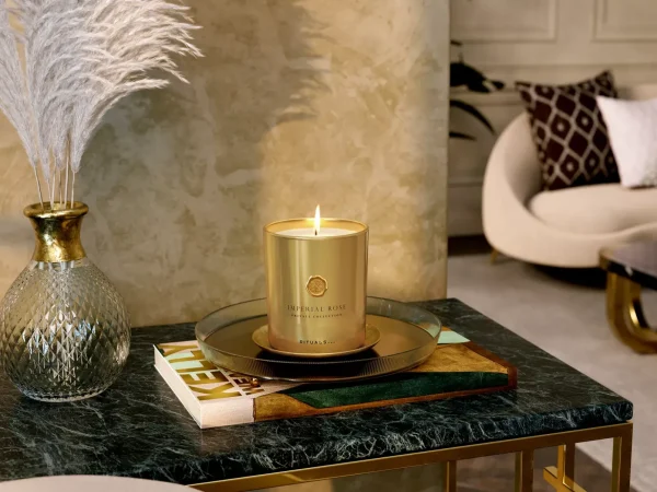Eksklusive Duftlys^Rituals Imperial Rose Scented Candle