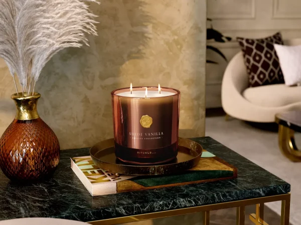 Eksklusive Duftlys^Rituals Medium Suede Vanilla Scented Candle