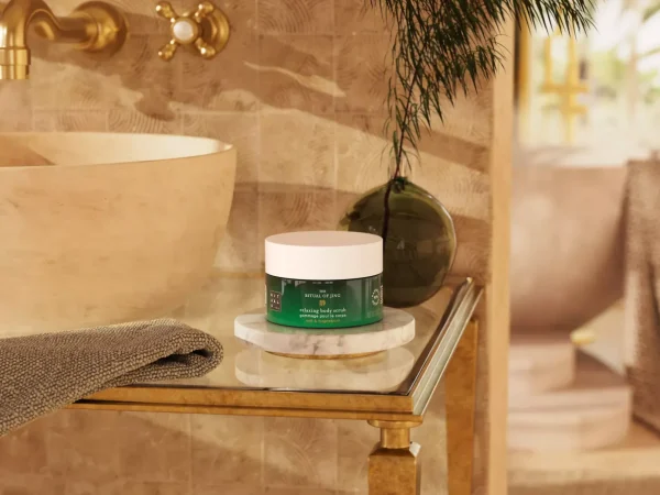 Kroppsskrubber^Rituals Salt Body Scrub