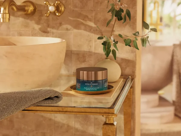 Kroppsskrubber^Rituals Salt Body Scrub