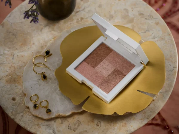 Sminke^Rituals Sunglow Powder